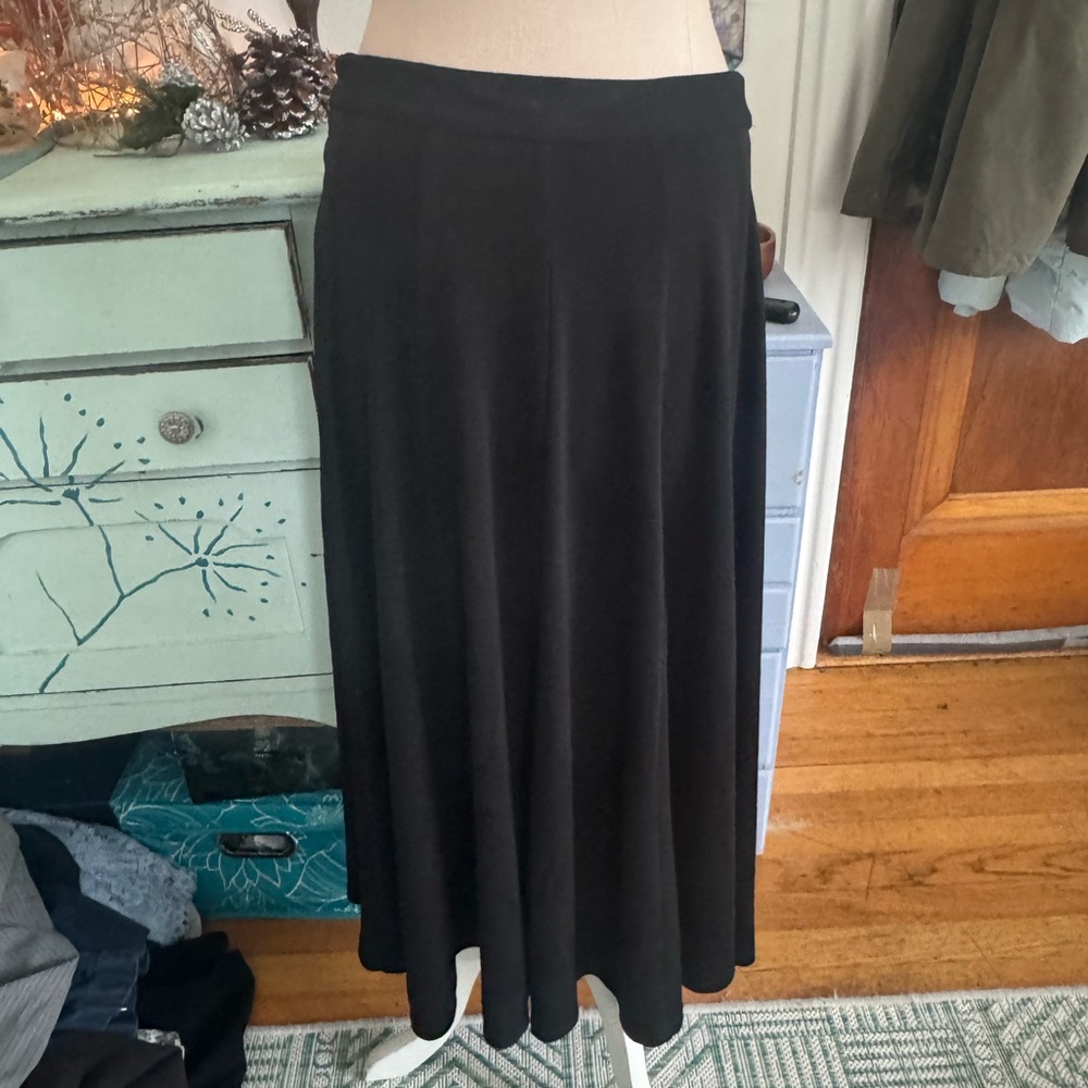 Premise Studio Elegant Black Full Skirt 8 Stretch Polyester Dressy Comfy VGUC